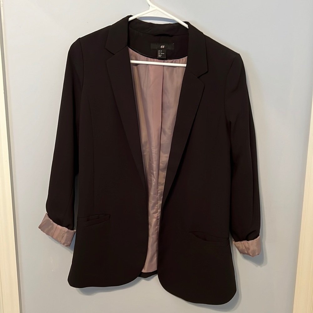H&M women’s black blazer - size 8